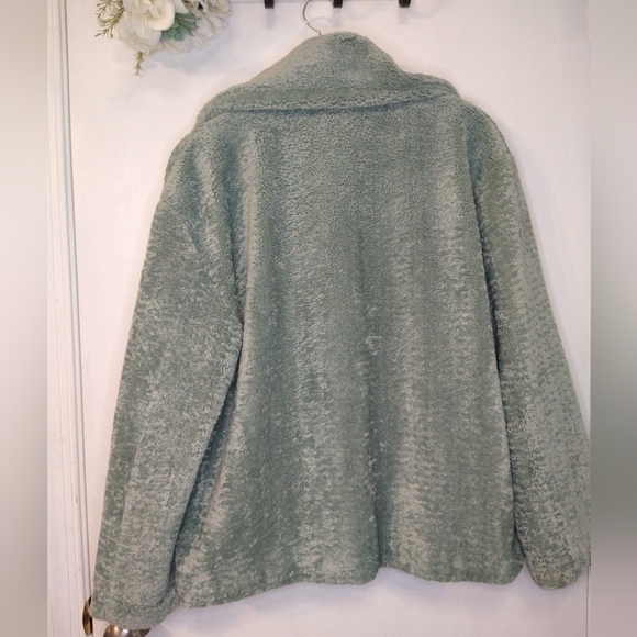 Vince Camuto Mint Green Colored Faux Fur Fuzzy Heavyweight Teddy Jacket - Picture 6 of 7